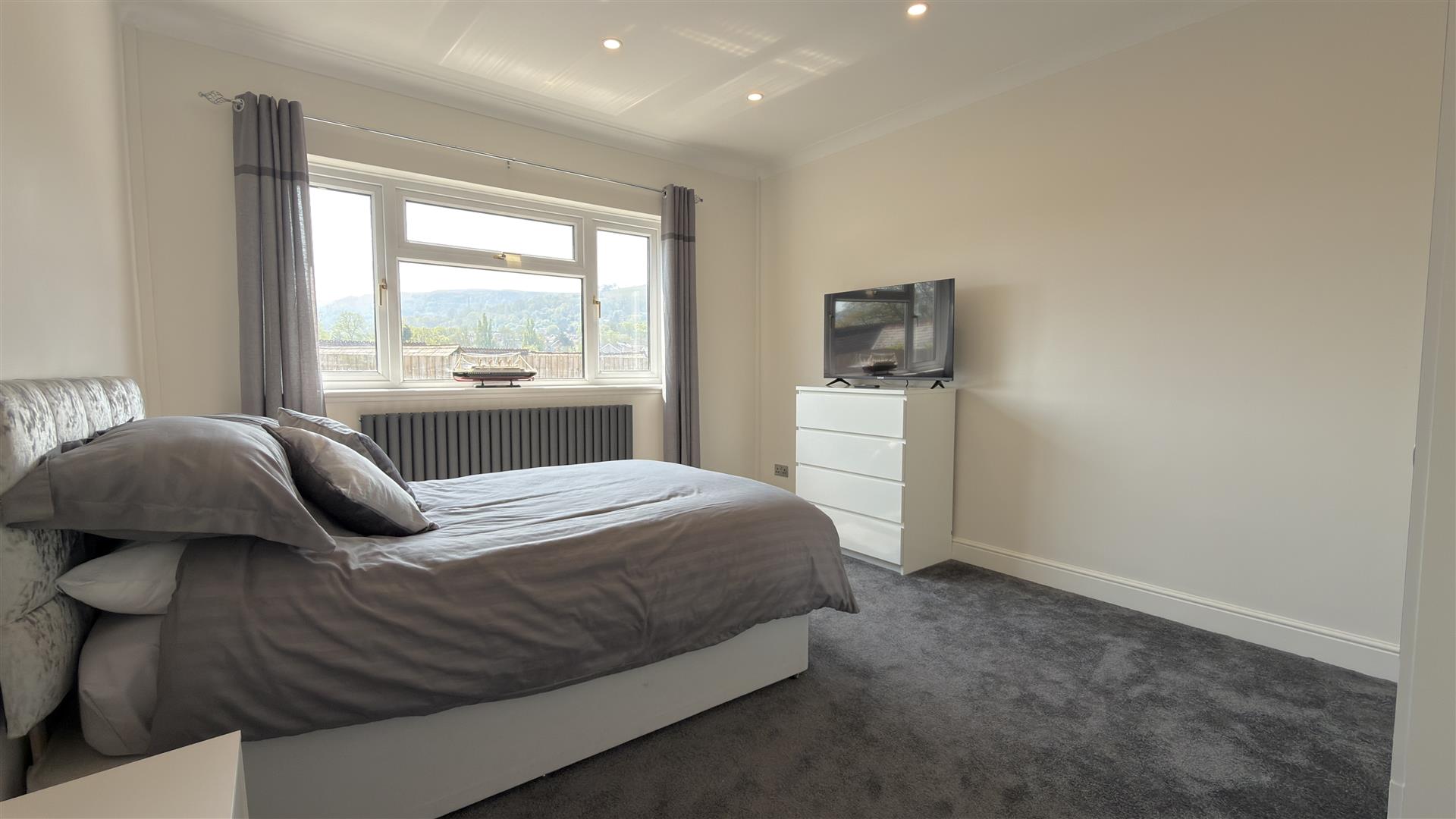 Neville Terrace, Aberdare - 20260427_103556941_iOS.jpg