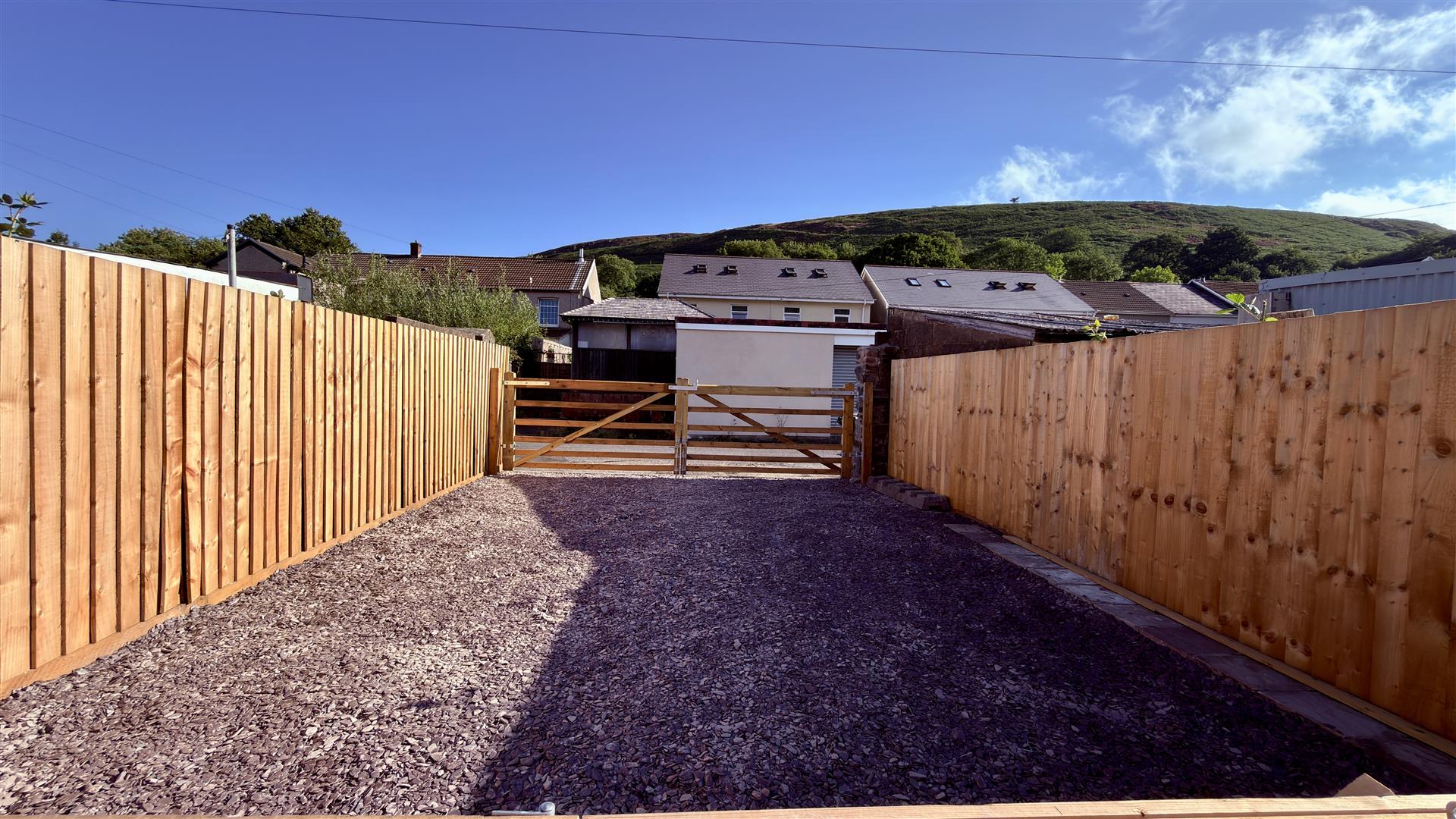 Glanaman Road, Cwmaman, Aberdare - 20260714_071404331_iOS.jpg