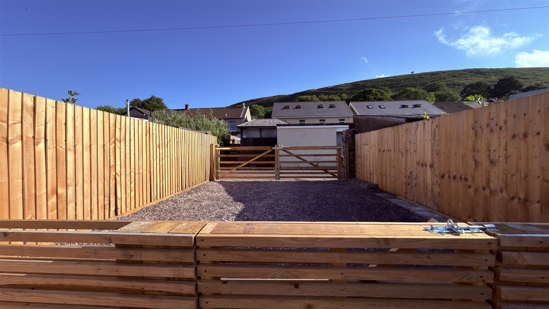 Glanaman Road, Cwmaman, Aberdare - 20260714_071435023_iOS.jpg