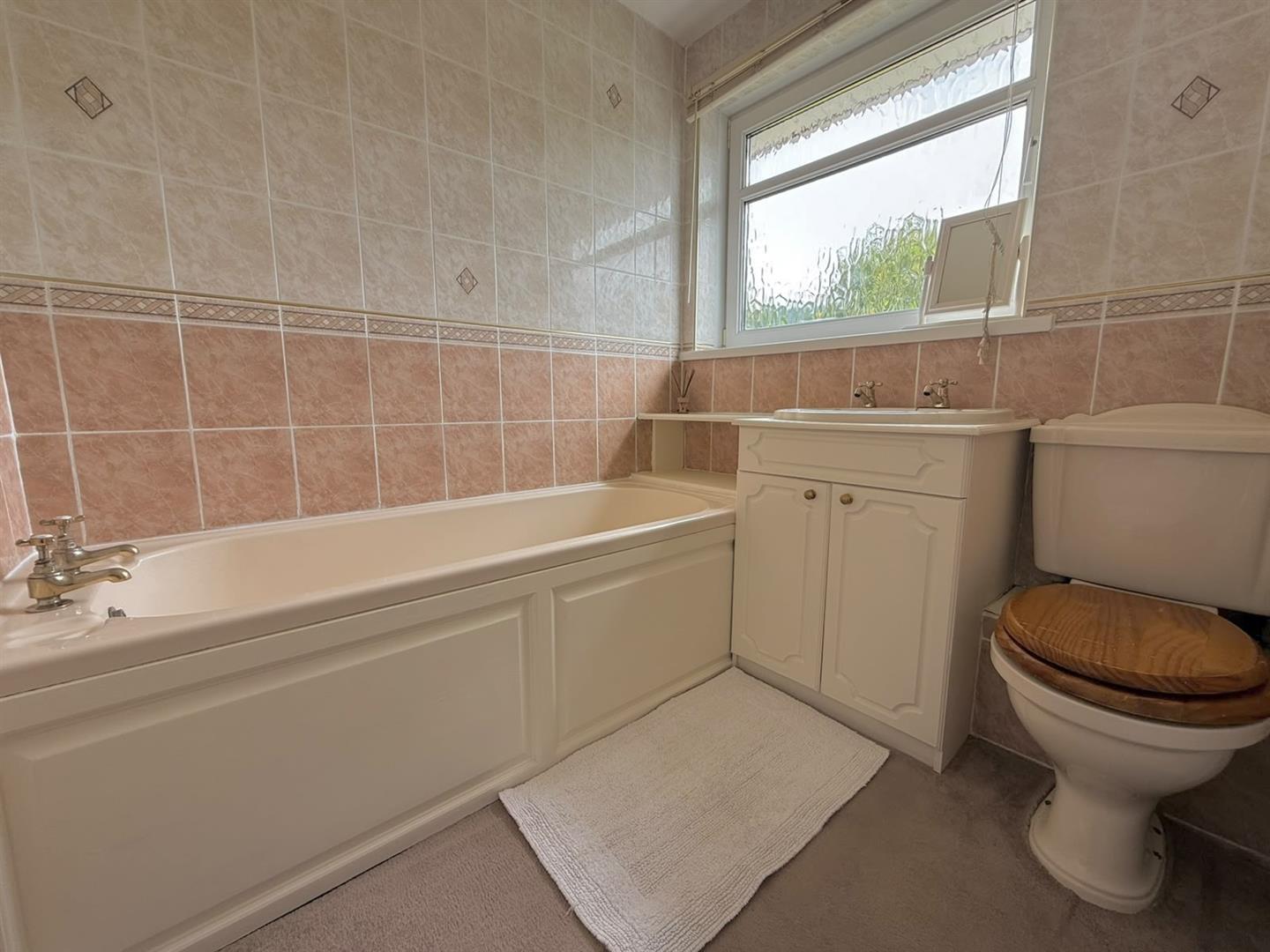 Pinecroft Avenue, Aberdare - 20260818_115139000_iOS 4.jpg