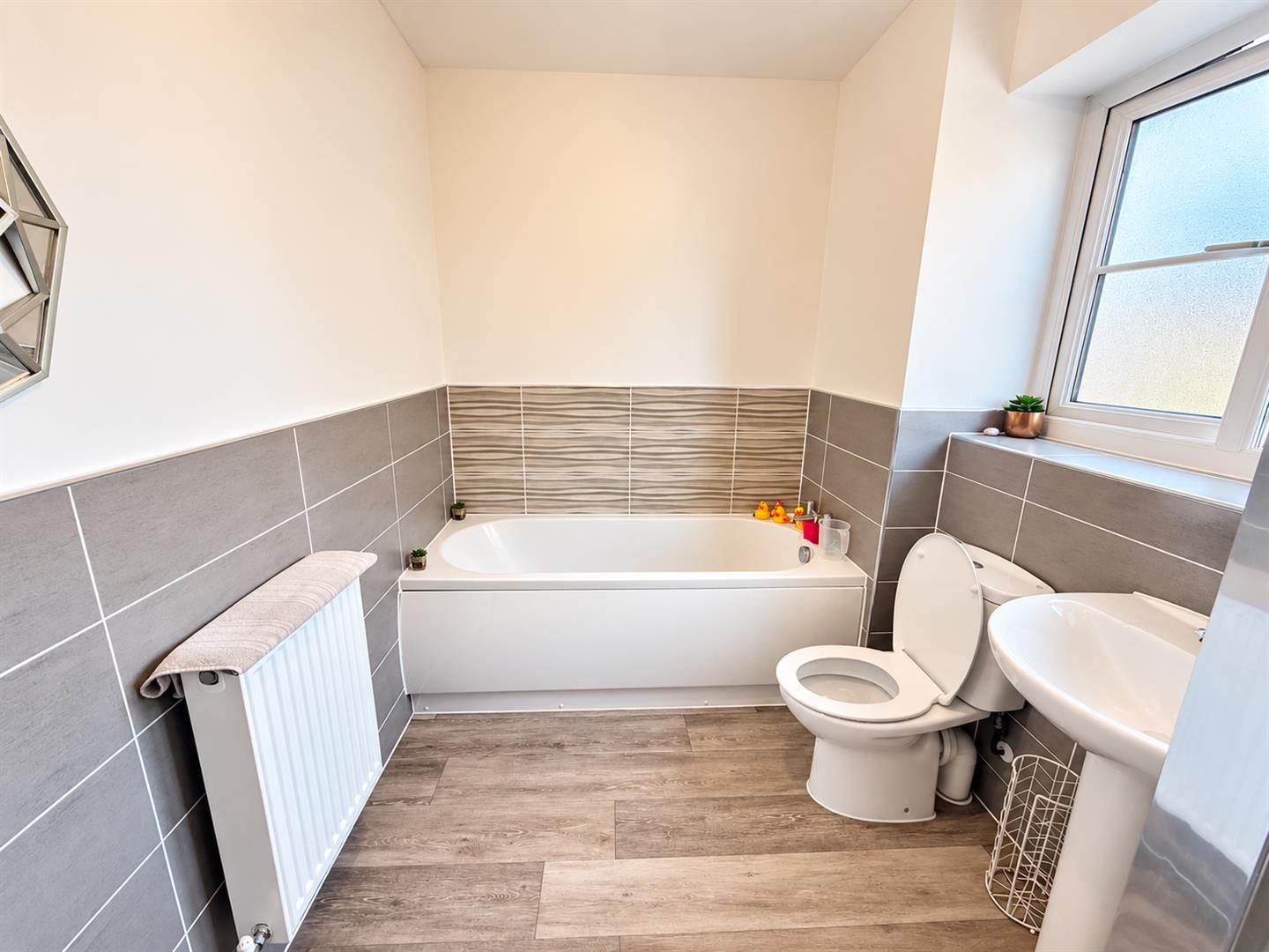Rhodfa Crawshay, Aberdare - Bathroom