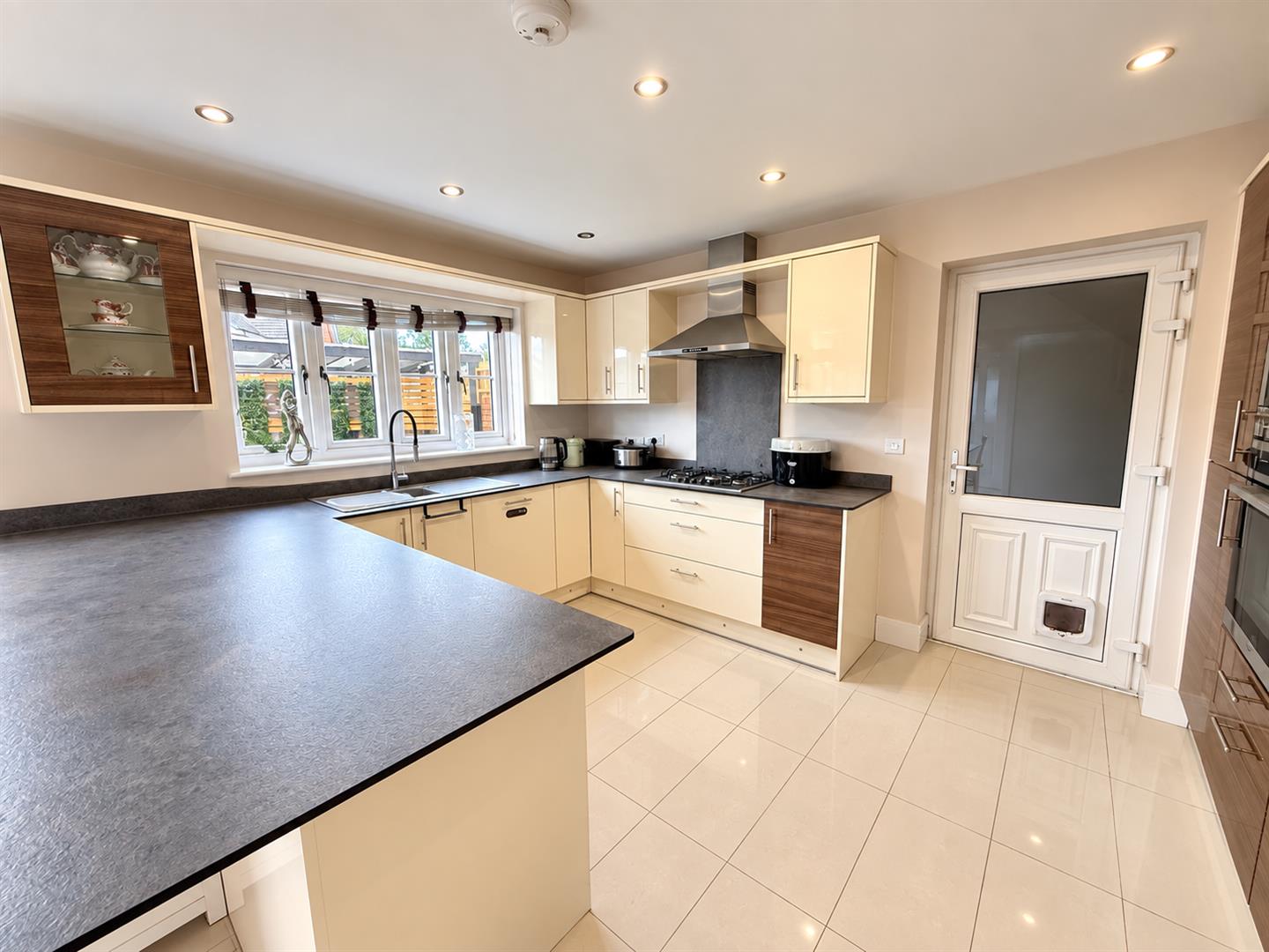 Tan Y Bryn Gardens, Llwydcoed, Aberdare - 49BD8FDB-F1BB-4221-AACC-31ABC8260DB1.png