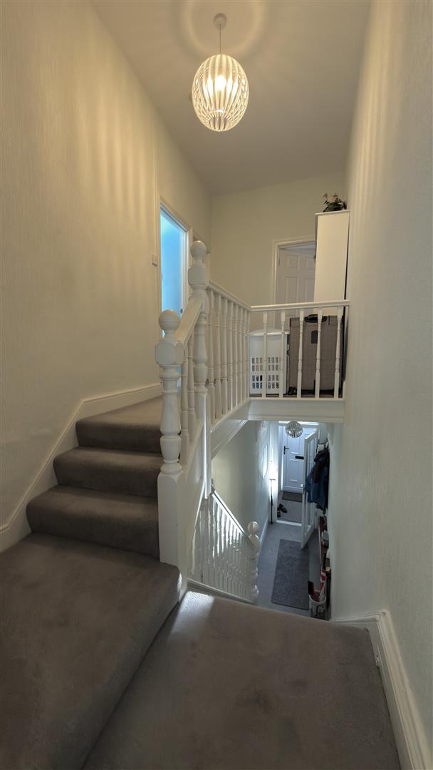 Hawthorne Terrace, Aberdare - 20261016_090631762_iOS.jpg