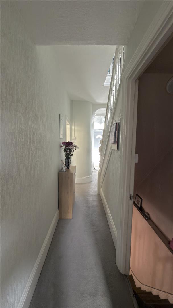 Hawthorne Terrace, Aberdare - 20261016_090922516_iOS.jpg