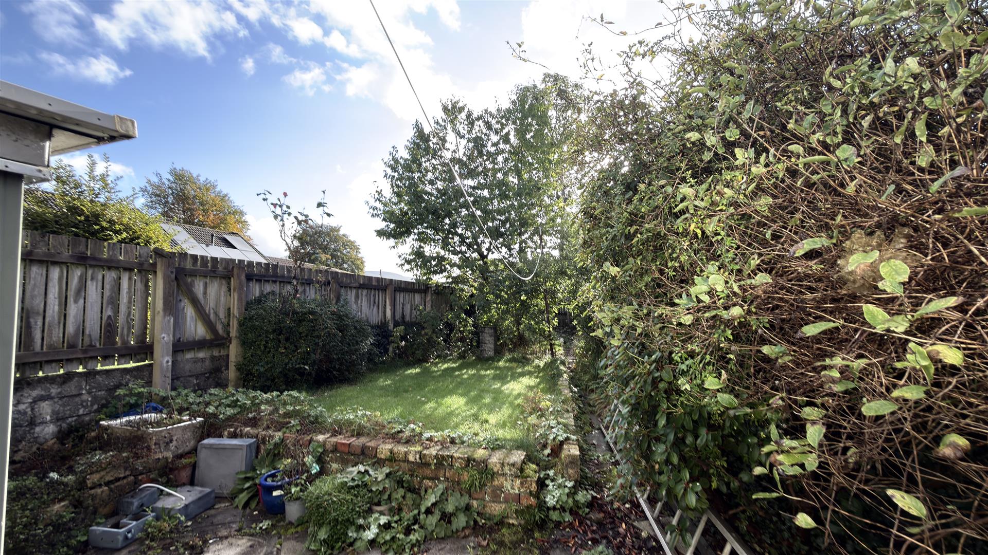Hawthorne Terrace, Aberdare - 20261016_091405372_iOS.jpg